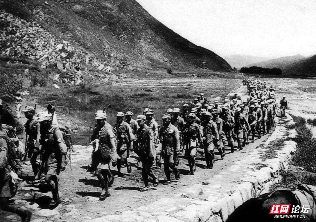 五台山附近的八路军部队1938年.抗战.jpg