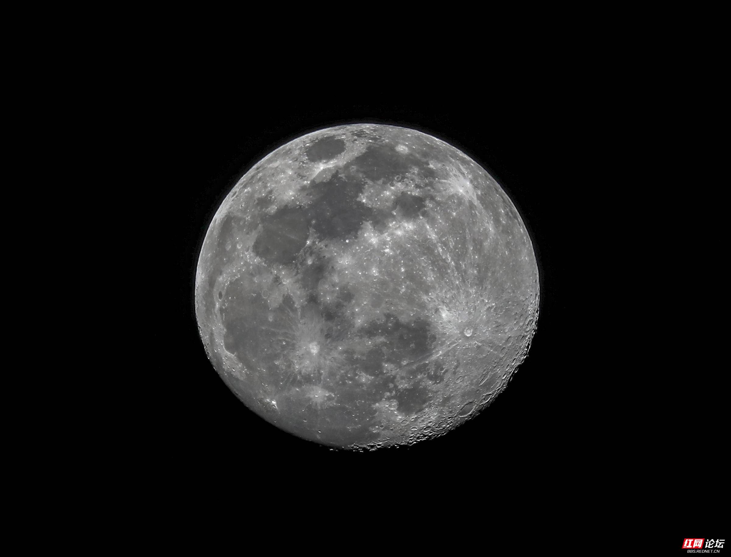 【摄影天地】 一组高清的"超级月亮"