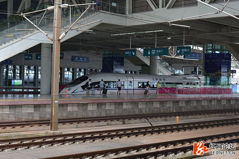 衡阳高铁站站台图片图片