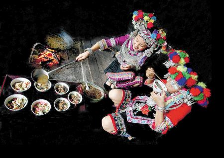 苗族人的茶三酒四烟八袋 在中国上下五千年的美食哲学里,若要说什么